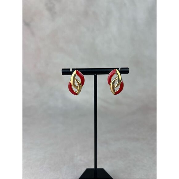 Vintage Crown Trifari Stud 1” Pierced Drop Earrings Gold Tone Red Enamel Vintage - Picture 3 of 7